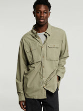 Carica l&#39;immagine nel visualizzatore di Gallery, PATAGONIA Camicai Men&#39;s Long-Sleeved Self-Guided Sun Shirt cod. 41825 RIVER ROCK GREEN
