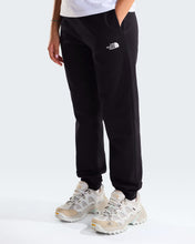 Carica l'immagine nel visualizzatore di Gallery, THE NORTH FACE Joggers Evolution Simple Dome da ragazzi art.  NF0A8CVD col. TNF Black
