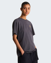 Carica l'immagine nel visualizzatore di Gallery, THE NORTH FACE T-shirt Gear Up Get Out Graphic unisex art. NF0A8JB4RHI col. Anthracite Grey
