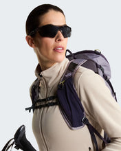 Carica l'immagine nel visualizzatore di Gallery, THE NORTH FACE Pile Glacier da donna art.  NF0A8D2F col. TIMELESS TAUPE
