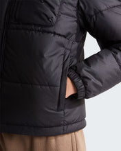 Carica l'immagine nel visualizzatore di Gallery, Giacca Nuketo con imbottitura sintetica da donna art.  NF0A8J44 col. TNF Black
