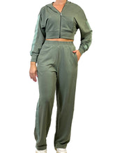 Carica l&#39;immagine nel visualizzatore di Gallery, HINNOMINATE Pantalone in modal over con banda parlata ART. HMABW01057 col. SALVIA
