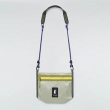 Carica l'immagine nel visualizzatore di Gallery, Cotopaxi Borsa a tracolla leggera mod. Lista 2L Cada Dia
