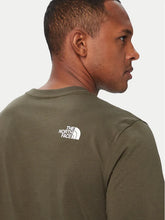 Carica l'immagine nel visualizzatore di Gallery, THE NORTH FACE T-shirt Evolution Half Dome Regular da uomo art.  NF0A8B6J col. New Taupe Green
