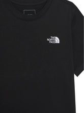 Carica l'immagine nel visualizzatore di Gallery, THE NORTH FACE T-shirt Evolution Simple Dome da ragazzi art.  NF0A8F9Z col. TNF Black
