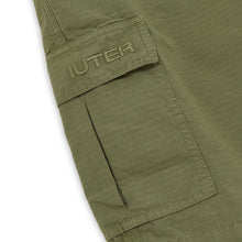 Carica l&#39;immagine nel visualizzatore di Gallery, IUTER CARGO SHORT Cargo Short ARMY Pantalone corto uomo
