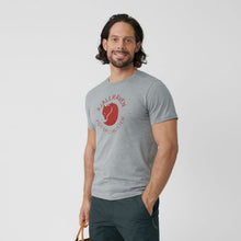 Carica l&#39;immagine nel visualizzatore di Gallery, Fjällräven Fox T-Shirt M Maglietta Uomo
