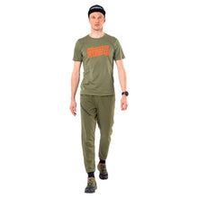 Carica l&#39;immagine nel visualizzatore di Gallery, DYNAFIT Maglietta Graphic CO Uomo, Winter moss-5891, S
