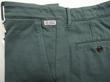 Carica l&#39;immagine nel visualizzatore di Gallery, Franklin and Marshall PANTS LEO IVY GREEN
