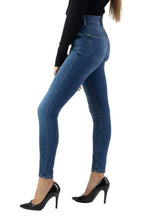Carica l&#39;immagine nel visualizzatore di Gallery, Guess Pantalone Skinny (30)
