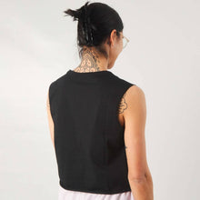 Carica l&#39;immagine nel visualizzatore di Gallery, Vans Canotta Donna WM Junior V Muscle Crop Black VN0A4DNGBLK
