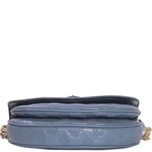 Carica l&#39;immagine nel visualizzatore di Gallery, GUESS La Femme Flap Borsa a tracolla
