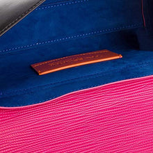 Carica l&#39;immagine nel visualizzatore di Gallery, Trussardi Jeans T-Easy City Cacciattora 75B00658 Tracolla Fuchsia
