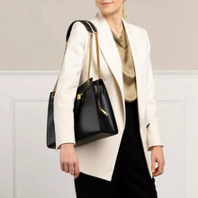 Carica l&#39;immagine nel visualizzatore di Gallery, Guess Borsa Donna Nero Hwvb86 78070 bla

