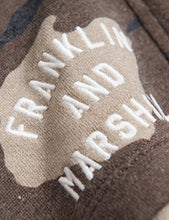 Carica l&#39;immagine nel visualizzatore di Gallery, Franklin &amp; Marshall Shorts in Felpa Over Fit con Stampa Allover Camouflage Bermuda in Felpa Camo (XS)
