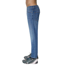 Carica l&#39;immagine nel visualizzatore di Gallery, DIESEL jeans uomo denim medio D-STRUKT - 33/32
