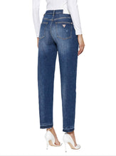 Carica l&#39;immagine nel visualizzatore di Gallery, Guess Mom Jeans
