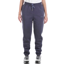 Carica l&#39;immagine nel visualizzatore di Gallery, Under Armour 771374105 558 PANTALONI ESSENTIAL SCRIPT BLU
