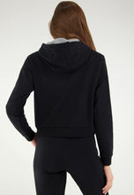Carica l&#39;immagine nel visualizzatore di Gallery, FREDDY - Felpa Cropped con Cappuccio E Grafica in Strass Argento
