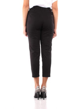 Carica l&#39;immagine nel visualizzatore di Gallery, Guess W02B12 Pantaloni Donna Nero M
