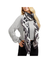 Carica l&#39;immagine nel visualizzatore di Gallery, Guess Pashmina Donna black Aw8712mod03

