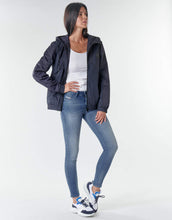 Carica l&#39;immagine nel visualizzatore di Gallery, Diesel Jeans Donna
