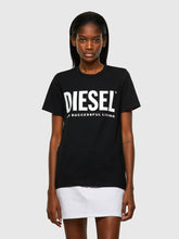 Carica l&#39;immagine nel visualizzatore di Gallery, Diesel A04685 0AAXJ - T-SILYECOLOGO T-Shirt Donna Black S
