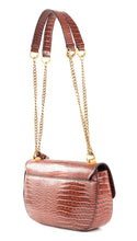 Carica l&#39;immagine nel visualizzatore di Gallery, Guess Raffie Convertible Xbody Flap Cognac
