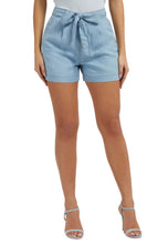 Carica l&#39;immagine nel visualizzatore di Gallery, Guess Pantaloncini Jeans Da Donna Marchio Guess, Modello Nenita Belt W3GD0KD4ZL3, Realizzato In Sintetico. Blu
