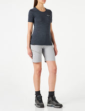 Carica l&#39;immagine nel visualizzatore di Gallery, SALEWA PUEZ Graphic 2 Dry W S/S Tee, Black out Melange, 40 IT/48 IT Donna
