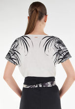 Carica l&#39;immagine nel visualizzatore di Gallery, FREDDY - T-Shirt Comfort in Jersey Modal Spalle con Stampa Floreale, Bianco, Medium
