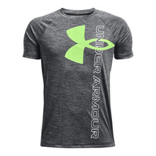 Carica l&#39;immagine nel visualizzatore di Gallery, Under Armour Boys&#39; Tech Split Logo Hybrid Short-Sleeve T-Shirt , Black (003)/Hendrix , Youth X-Small
