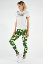 Carica l&#39;immagine nel visualizzatore di Gallery, FREDDY - T-Shirt Jersey Modal con Stampa MOV. Camouflage Fluo
