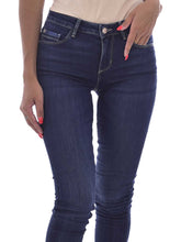 Carica l&#39;immagine nel visualizzatore di Gallery, Guess Slim W1BA99 D4H52 - Donna
