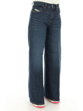 Carica l&#39;immagine nel visualizzatore di Gallery, DIESEL jeans donna denim medio BOOTCUT AND FLARE
