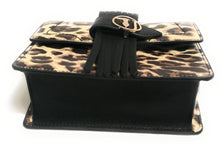 Carica l&#39;immagine nel visualizzatore di Gallery, Trussardi Jeans BORSA DONNA TRACOLLINA MOD. CURRY MINI COL. LEOPARD B19TJ27
