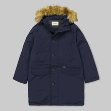 Carica l&#39;immagine nel visualizzatore di Gallery, CARHARTT WIP W&#39; Yukon Parka Dark Navy Blu Donna

