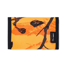 Carica l&#39;immagine nel visualizzatore di Gallery, Carhartt PAYTON WALLETT I025411 CAMO TREE ORANGE BLACK PORTAFOGLI CORDURA

