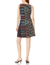 Carica l&#39;immagine nel visualizzatore di Gallery, Desigual Vest_gala Abito casual. Donna
