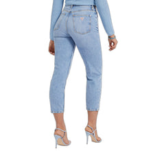 Carica l&#39;immagine nel visualizzatore di Gallery, Guess Donna Pantaloni Jeans 5 Tasche Mom Jean W2YA21D4NH6
