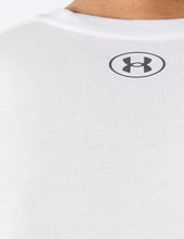 Carica l&#39;immagine nel visualizzatore di Gallery, Under Armour Maglietta da uomo a maniche corte con righe sul petto mimetiche
