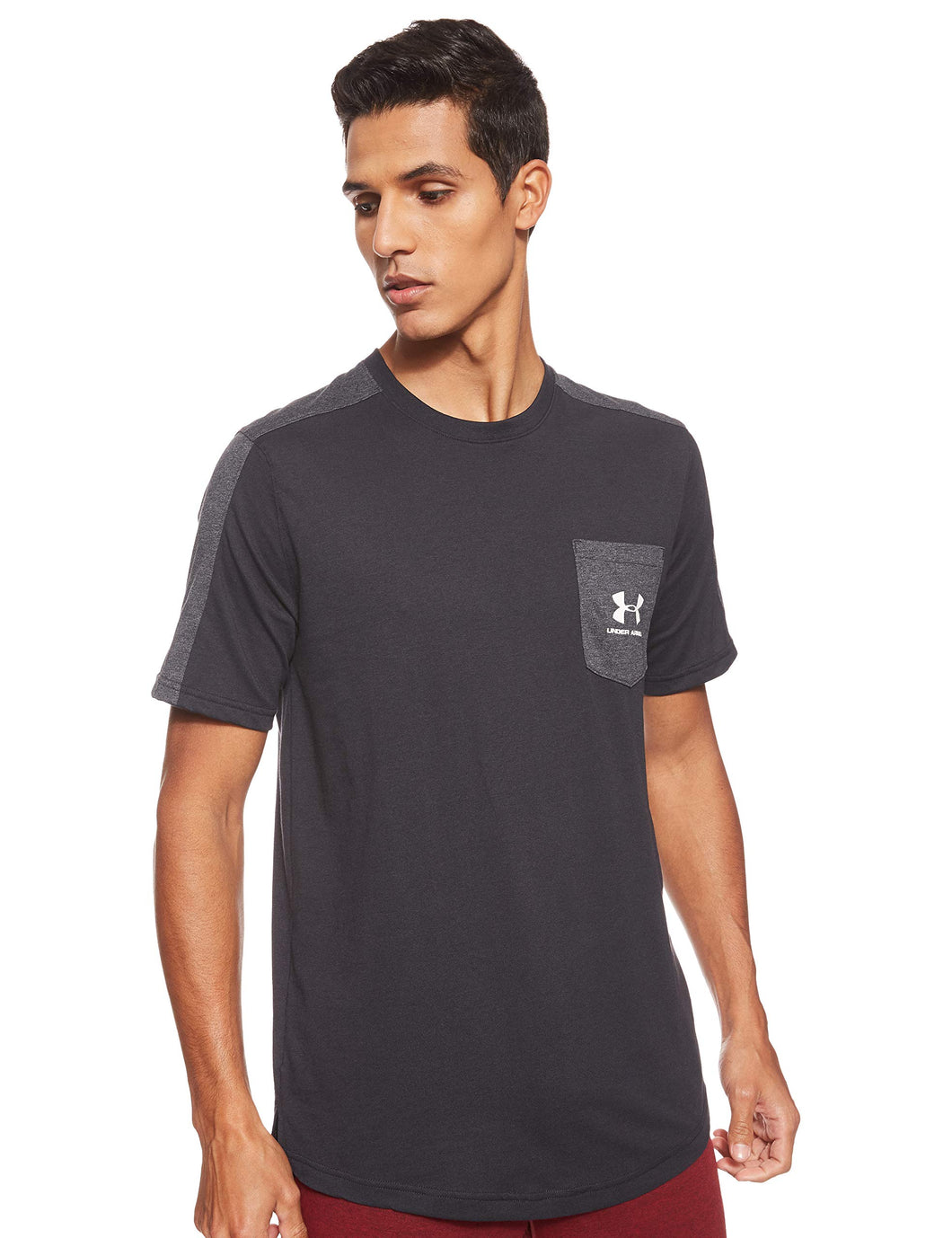 Under Armour T-Shirt a Manica Corta Sportstyle Pocket, Uomo, Nero, M