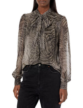 Carica l&#39;immagine nel visualizzatore di Gallery, Guess Donna Camicia Blusa LS Nadine Top W2BH19WDWT2
