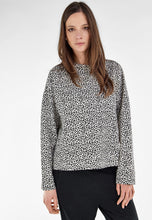 Carica l&#39;immagine nel visualizzatore di Gallery, FREDDY - Felpa Leggera Oversize con Stampa A Fantasia Animalier
