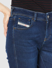 Carica l&#39;immagine nel visualizzatore di Gallery, Diesel 2017 Slandy L.32 Pantaloni, 01, 36W x 32L Donna
