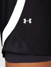Carica l&#39;immagine nel visualizzatore di Gallery, Under Armour - Play Up 2-in-1 Shorts, Pantaloncini Donna
