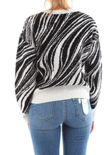 Carica l&#39;immagine nel visualizzatore di Gallery, Maglia in Lana Corta ZEBRATA con Strass Guess Jeans W0YR96Z2OU0 (M, Nero)
