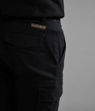 Carica l&#39;immagine nel visualizzatore di Gallery, Napapijri Pantaloni da Uomo con tasconi Moto Wint 3 Black Nero
