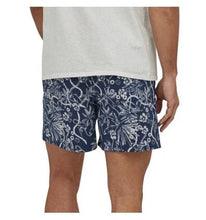 Carica l&#39;immagine nel visualizzatore di Gallery, Patagonia Men&#39;s Baggies™ Shorts - 5&quot; Costume da uomo a braghetta fantasia
