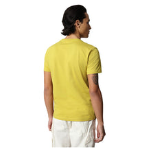 Carica l&#39;immagine nel visualizzatore di Gallery, Napapijri T-shirt uomo girocollo Salis - Giallo Yellow Moss
